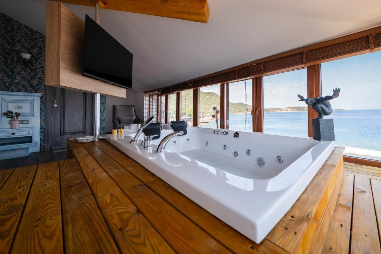 Assos Troy Port Hotel エクステリア 写真