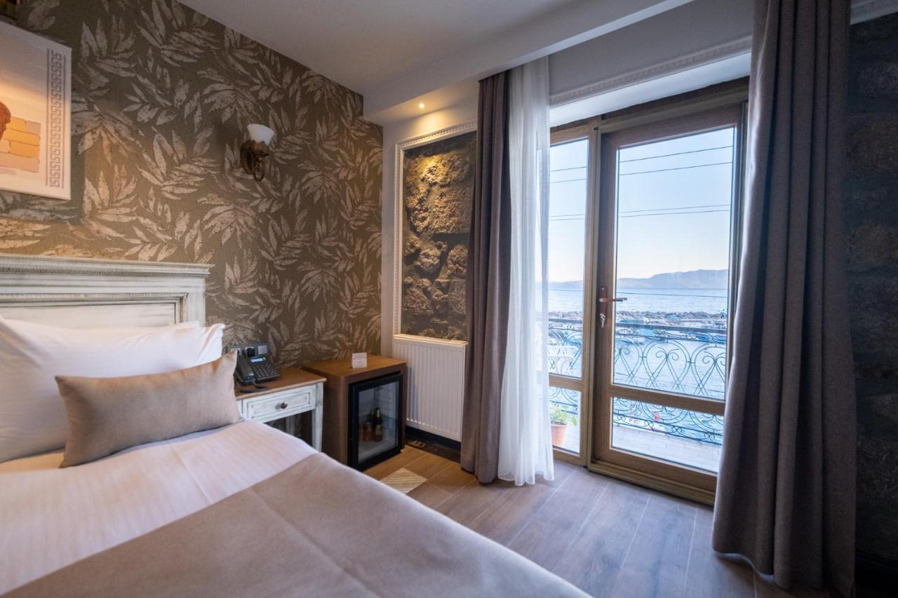 Assos Troy Port Hotel エクステリア 写真