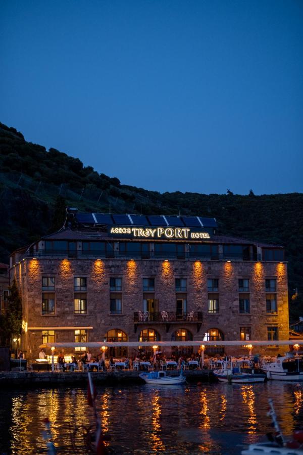 Assos Troy Port Hotel エクステリア 写真