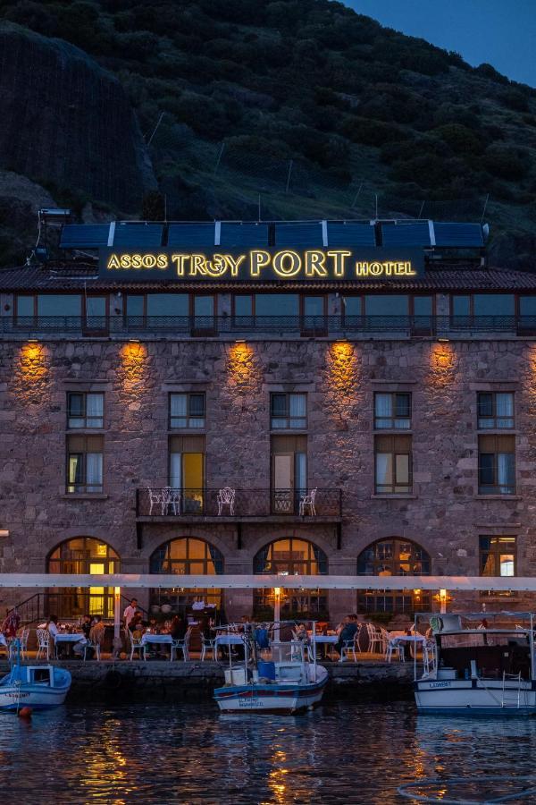 Assos Troy Port Hotel エクステリア 写真